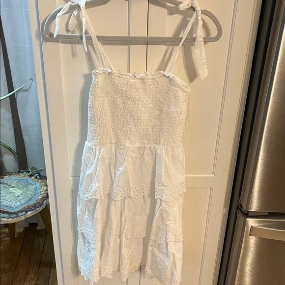 American eagle white eyelet smocked tiered dress with ties sz s - Picture 5 of 6